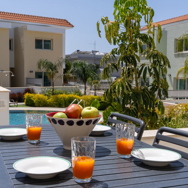 ZimaWest_600x600_04